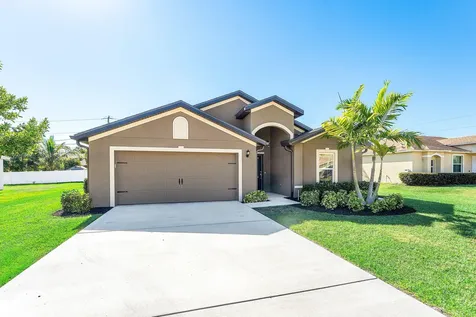 1652 Sw Penrose Avenue Port Saint Lucie FL 34953