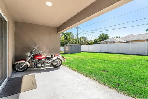 1652 Sw Penrose Avenue Port Saint Lucie FL 34953
