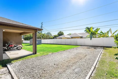 1652 Sw Penrose Avenue Port Saint Lucie FL 34953