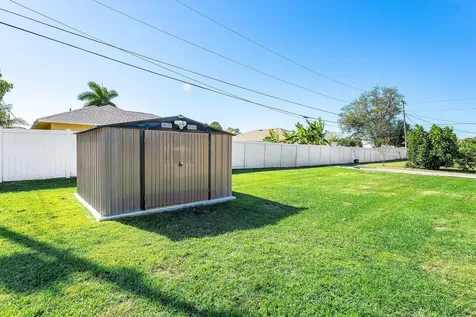 1652 Sw Penrose Avenue Port Saint Lucie FL 34953
