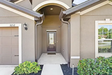 1652 Sw Penrose Avenue Port Saint Lucie FL 34953