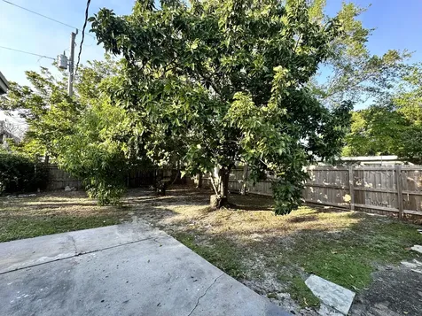 207 Huron Place West Palm Beach FL 33409