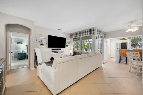 8193 Sandpiper Way West Palm Beach FL 33412