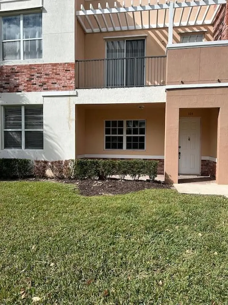 10520 Sw Stephanie Way Port Saint Lucie FL 34987