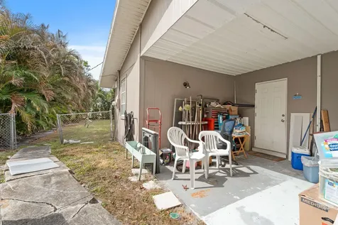 464 Se Asbury Lane Port Saint Lucie FL 34983