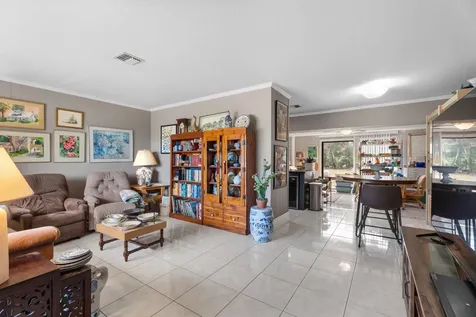 464 Se Asbury Lane Port Saint Lucie FL 34983