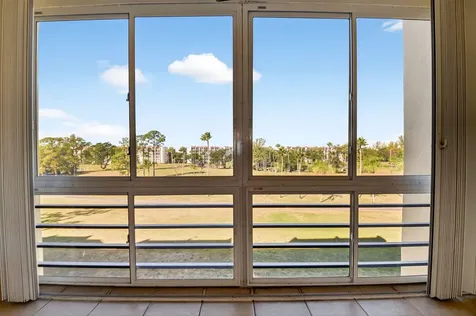 3661 Via Poinciana Lake Worth FL 33467