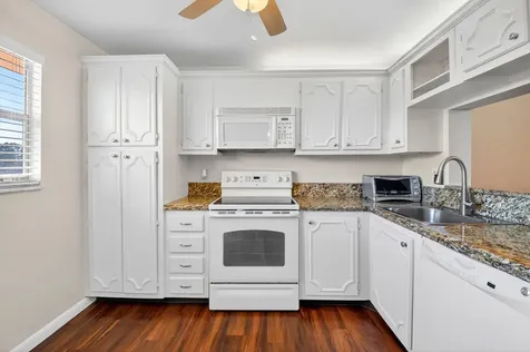 3661 Via Poinciana Lake Worth FL 33467