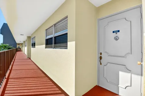 3661 Via Poinciana Lake Worth FL 33467