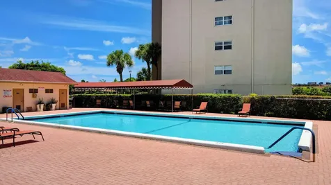 3661 Via Poinciana Lake Worth FL 33467