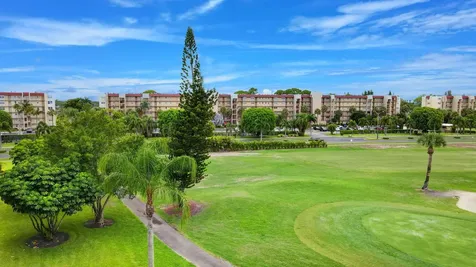 3661 Via Poinciana Lake Worth FL 33467