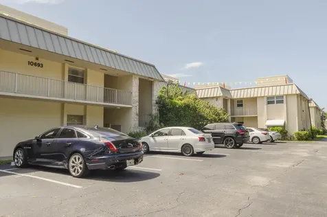 10693 N Military Trail Palm Beach Gardens FL 33410