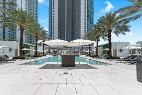 851 Ne 1st Avenue Miami FL 33132