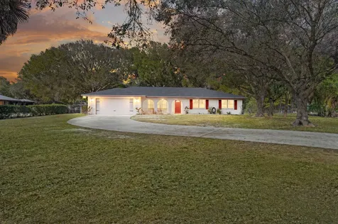 2902 Grove Drive Fort Pierce FL 34981