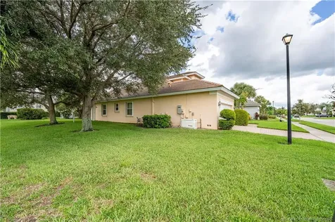127 Nw Magnolia Lakes Boulevard Port Saint Lucie FL 34986