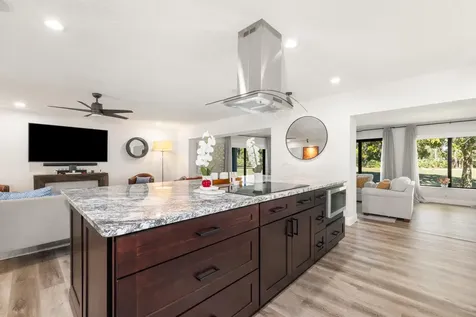 2831 Se Fairway Stuart FL 34997