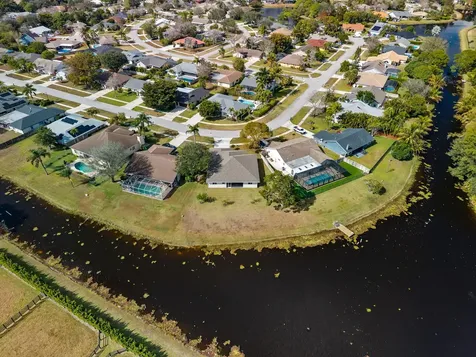1901 Primrose Lane Wellington FL 33414