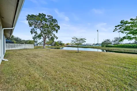 1901 Primrose Lane Wellington FL 33414