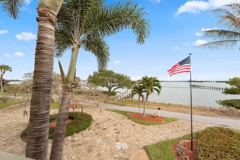 2515 N Indian River Drive Fort Pierce FL 34946
