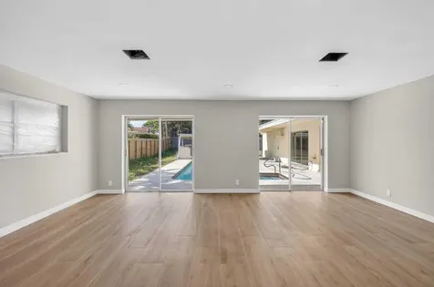 4347 Nw 2nd Court Boca Raton FL 33431