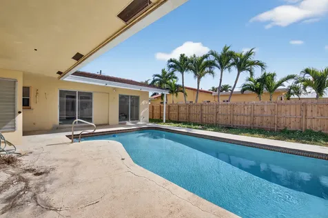 4347 Nw 2nd Court Boca Raton FL 33431