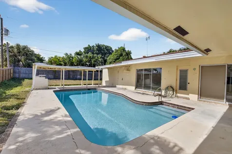 4347 Nw 2nd Court Boca Raton FL 33431