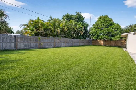 4347 Nw 2nd Court Boca Raton FL 33431