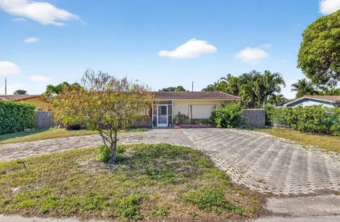 4347 Nw 2nd Court Boca Raton FL 33431