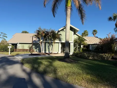 1781 SE Balmoral Court Port Saint Lucie FL 34952
