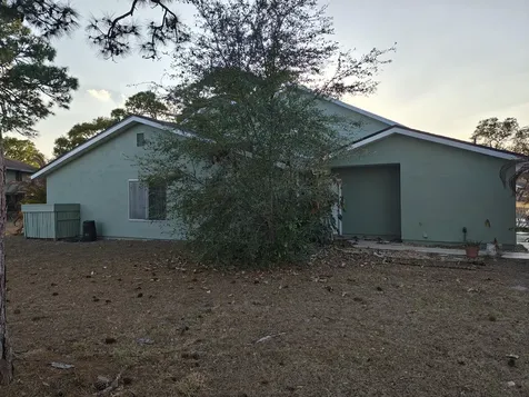 1781 SE Balmoral Court Port Saint Lucie FL 34952