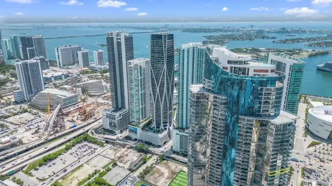 851 NE 1st Avenue Miami FL 33132