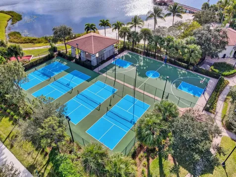 1028 Vintner Boulevard Palm Beach Gardens FL 33410