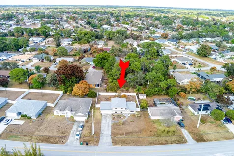 517 Nw Floresta Drive Port Saint Lucie FL 34983