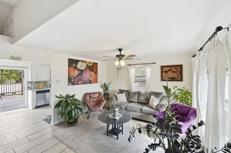 517 Nw Floresta Drive Port Saint Lucie FL 34983