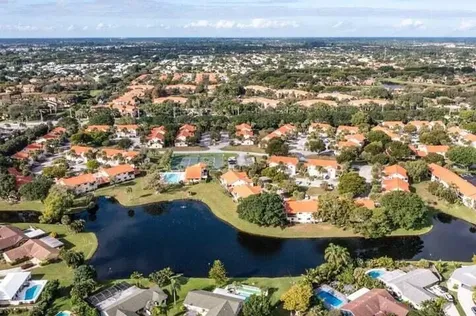 4 Via De Casas Sur Boynton Beach FL 33426