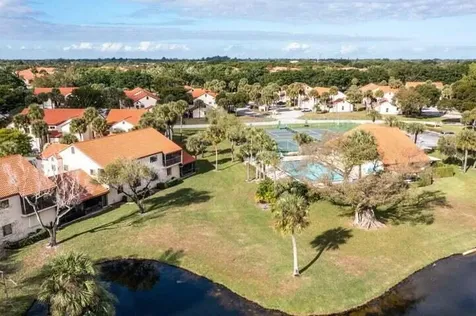 4 Via De Casas Sur Boynton Beach FL 33426