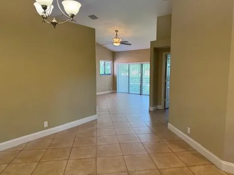 4 Via De Casas Sur Boynton Beach FL 33426