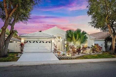 1077 Siena Oaks Circle Palm Beach Gardens FL 33410