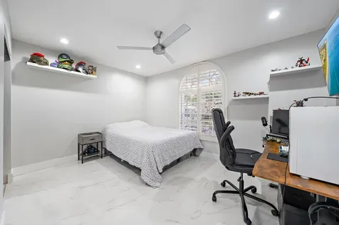 1077 Siena Oaks Circle Palm Beach Gardens FL 33410