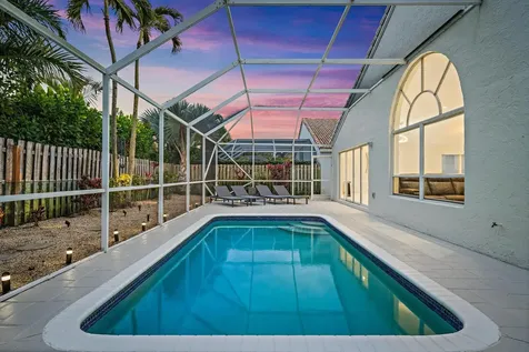 1077 Siena Oaks Circle Palm Beach Gardens FL 33410