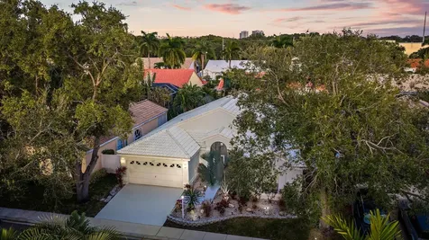 1077 Siena Oaks Circle Palm Beach Gardens FL 33410
