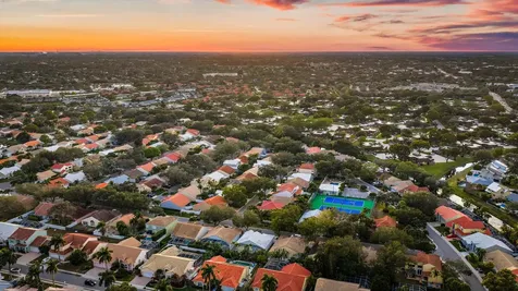 1077 Siena Oaks Circle Palm Beach Gardens FL 33410