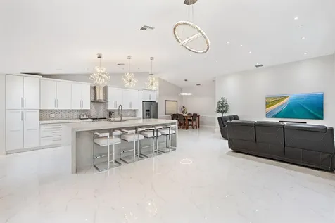 1077 Siena Oaks Circle Palm Beach Gardens FL 33410