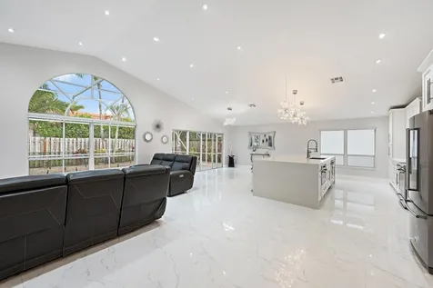 1077 Siena Oaks Circle Palm Beach Gardens FL 33410
