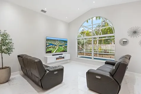 1077 Siena Oaks Circle Palm Beach Gardens FL 33410