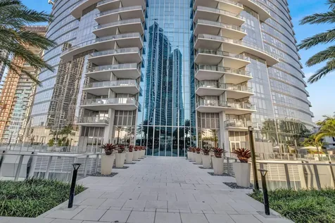 851 NE 1st Avenue Miami FL 33132