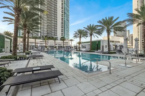 851 NE 1st Avenue Miami FL 33132