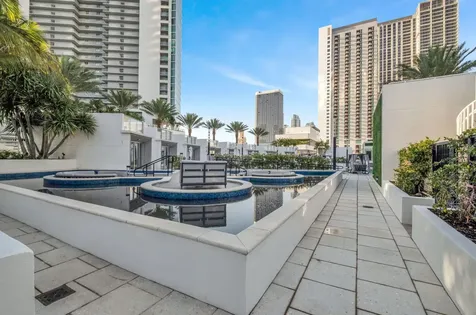 851 NE 1st Avenue Miami FL 33132