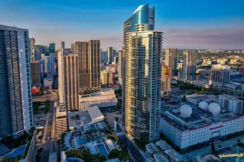 851 NE 1st Avenue Miami FL 33132