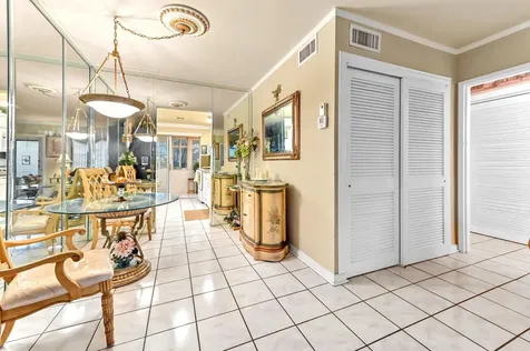 6 Abbey Lane Delray Beach FL 33446
